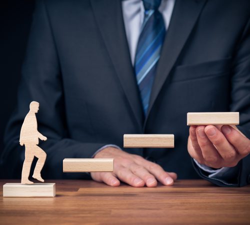 Pravne storitve in kadrovske storitve – Razvoj zaposlenih Pravne storitve in kadrovske storitve - Razvoj zaposlenih