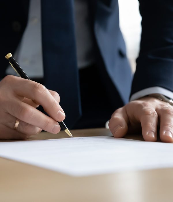 Pravne storitve in kadrovske storitve – izdelava in pregled pogodb Pravne storitve in kadrovske storitve - izdelava in pregled pogodb